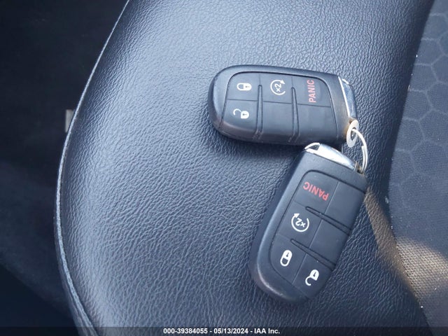 3C4NJDBB3KT689417 Jeep Compass Latitude 4x4