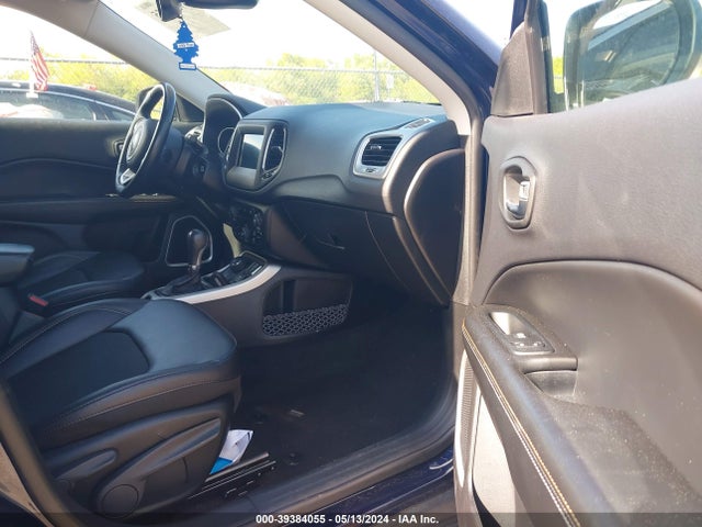 3C4NJDBB3KT689417 Jeep Compass Latitude 4x4