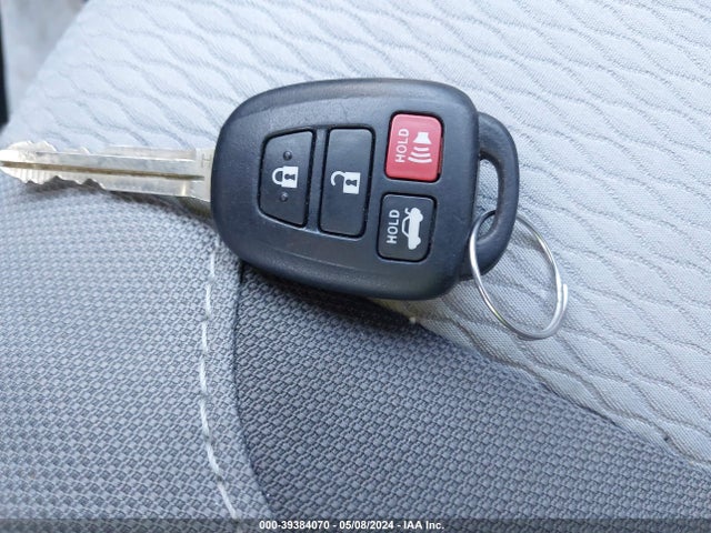 Toyota COROLLA LE 2018 2T1BURHE4JC100904 Image 11