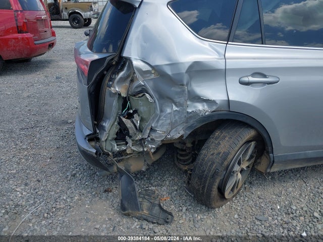 Toyota Rav4 Xle 2018 2T3WFREV6JW429447 Image 6