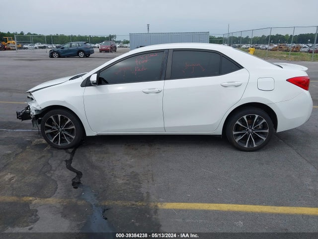 Toyota COROLLA SE 2018 5YFBURHE8JP823977 Image 14