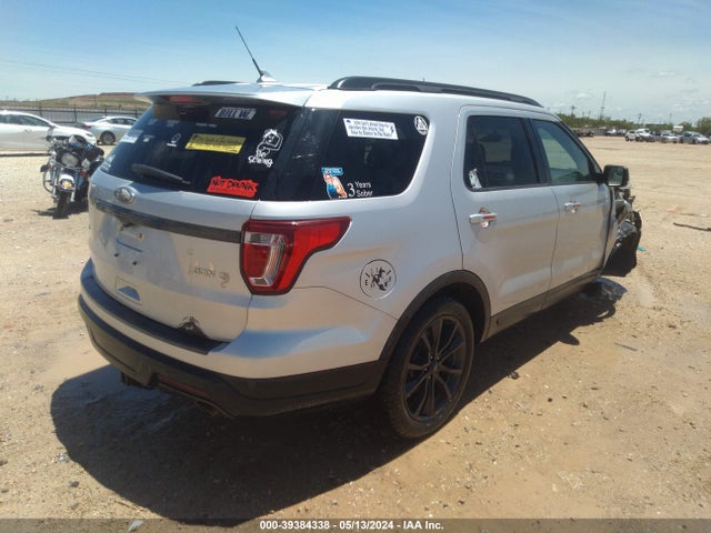 Ford EXPLORER XLT 2018 1FM5K7D88JGA67412 Image 4
