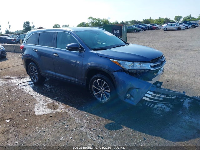 Toyota Highlander Xle 2018 5TDJZRFH6JS494469 Image 1