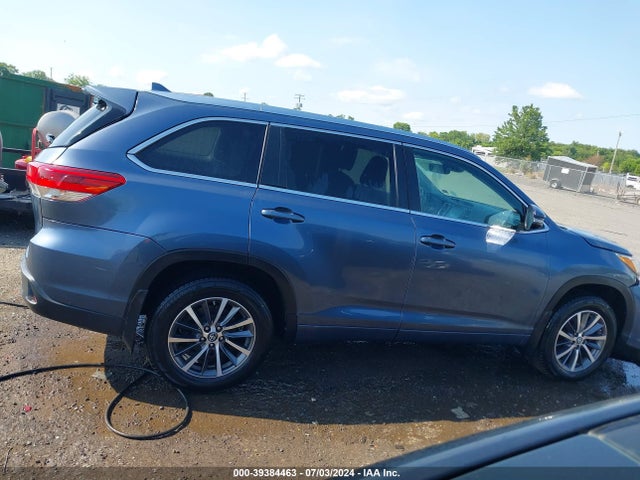 Toyota Highlander Xle 2018 5TDJZRFH6JS494469 Image 13