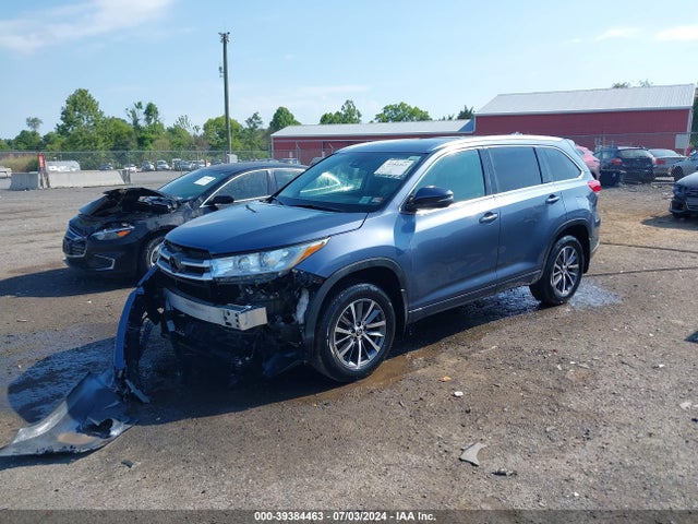 Toyota Highlander Xle 2018 5TDJZRFH6JS494469 Image 2