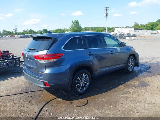 Toyota Highlander Xle 2018 5TDJZRFH6JS494469 Image 4