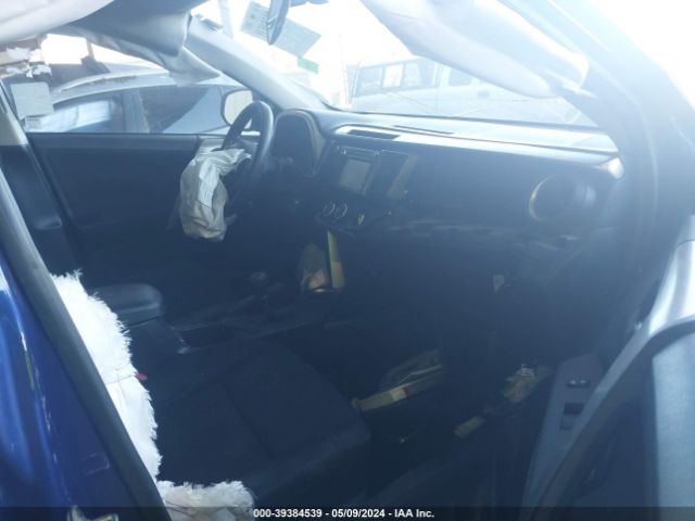 2T3BFREV2FW252501 Toyota RAV4 LE