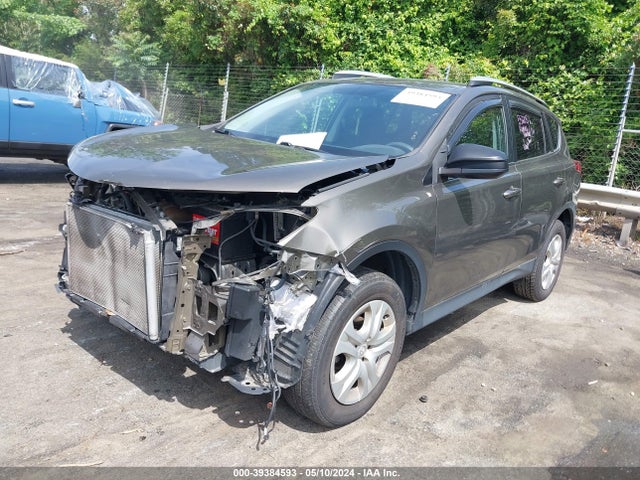 Toyota RAV4 LE 2015 2T3ZFREV9FW168352 Image 2