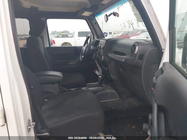 1C4BJWDG1HL608734 Jeep Wrangler Unlimited Sport 4x4