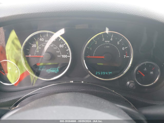 1C4BJWDG1HL608734 Jeep Wrangler Unlimited Sport 4x4