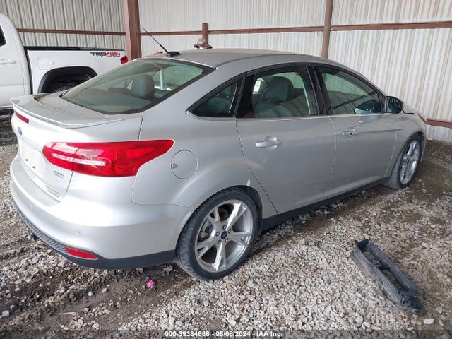 Ford Focus Titanium 2015 1FADP3J21FL379795 Image 4