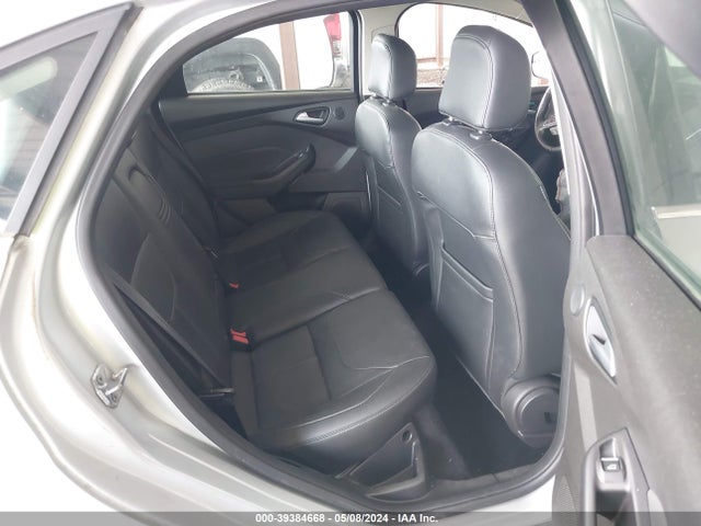 Ford Focus Titanium 2015 1FADP3J21FL379795 Image 8