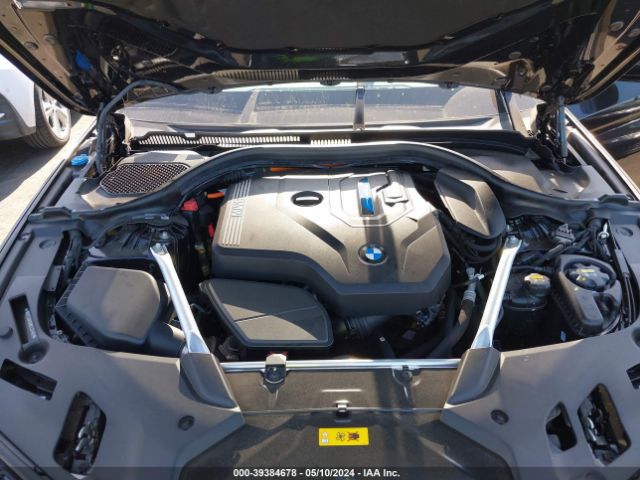 WBA13AG0XNCJ32452 BMW 530e