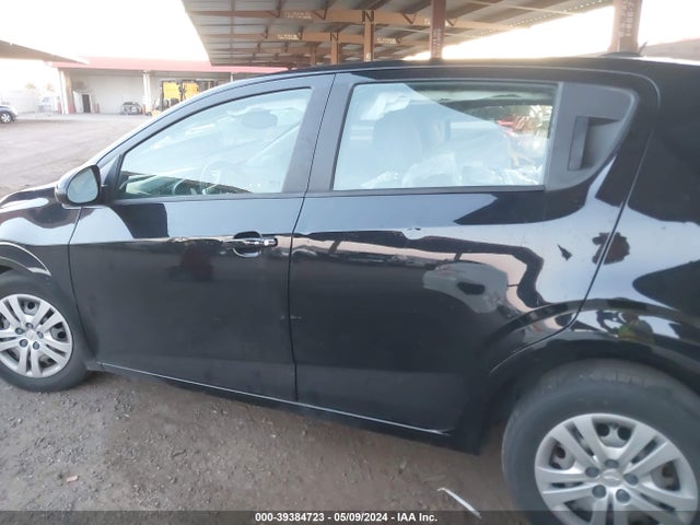 Chevrolet Sonic Fwd  1fl 5-door 2020 1G1JG6SB7L4129201 Image 13