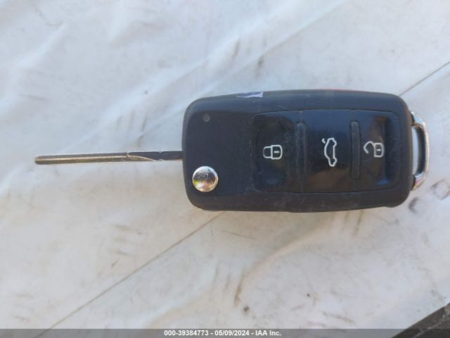3VWJ17AT0FM627870 Volkswagen Beetle 1.8t
