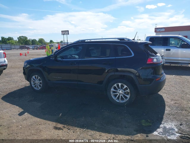 1C4PJLCB8KD428338 Jeep Cherokee Latitude Fwd