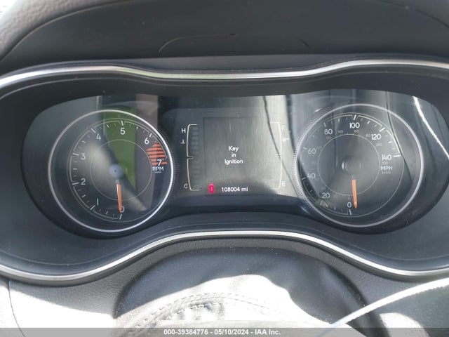 1C4PJLCB8KD428338 Jeep Cherokee Latitude Fwd