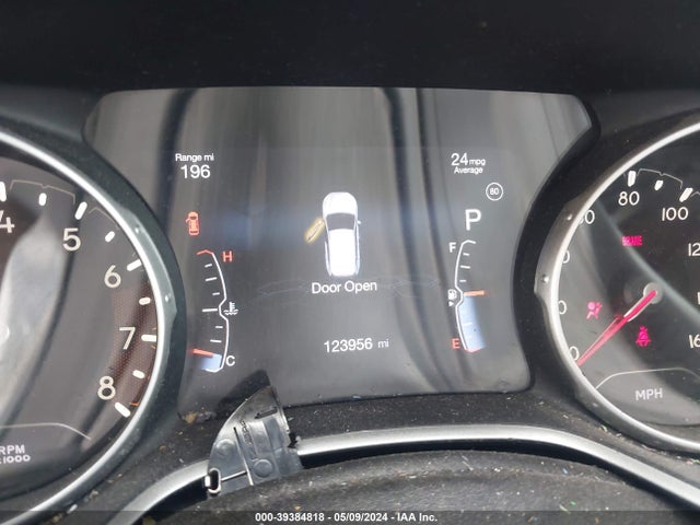 3C4NJCCB8JT212148 Jeep Compass Limited Fwd