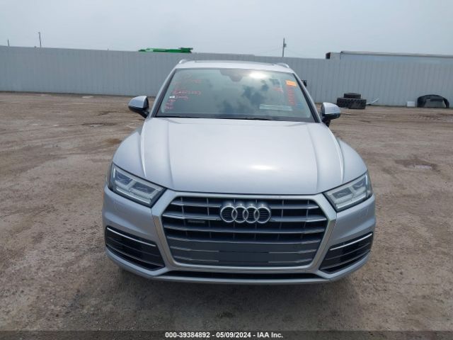 WA1BNAFY4J2112068 Audi Q5 2.0t Premium/2.0t Tech Premium