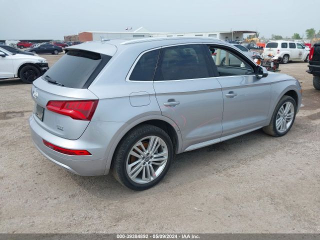 WA1BNAFY4J2112068 Audi Q5 2.0t Premium/2.0t Tech Premium