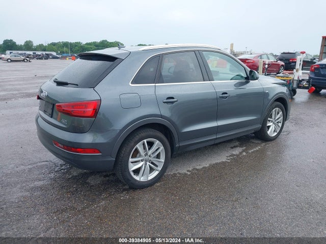 WA1JCCFS5JR020001 Audi Q3 2.0t Premium/2.0t Sport Premium