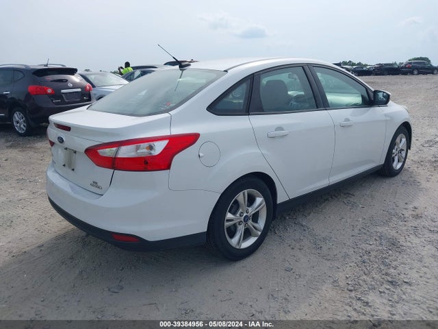 Ford FOCUS SE 2014 1FADP3F22EL324425 Image 4