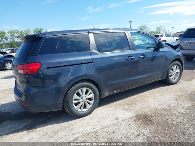 KIA SEDONA LX 2017 KNDMB5C1XH6226858 Image 4
