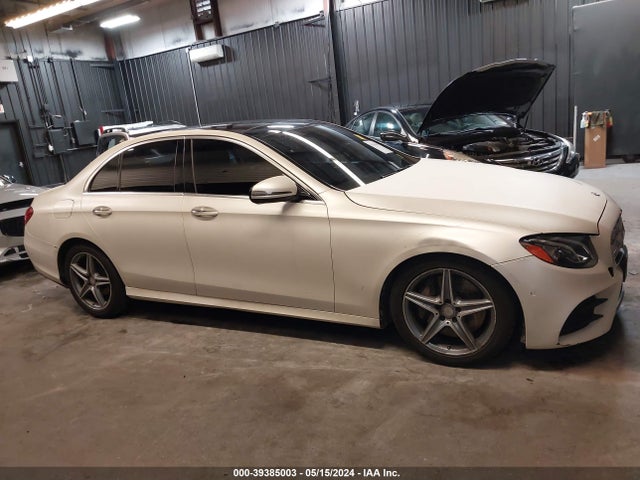 WDDZF4KB0HA027299 Mercedes-Benz E 300 4matic