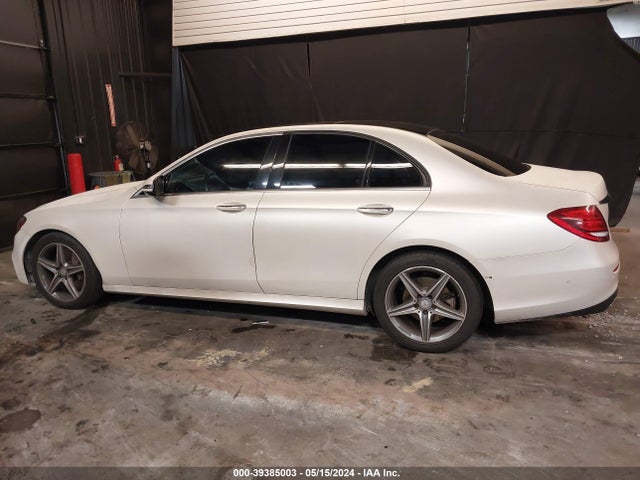 WDDZF4KB0HA027299 Mercedes-Benz E 300 4matic