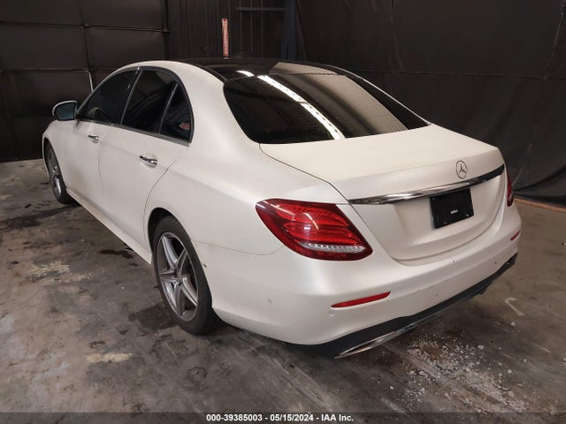 WDDZF4KB0HA027299 Mercedes-Benz E 300 4matic