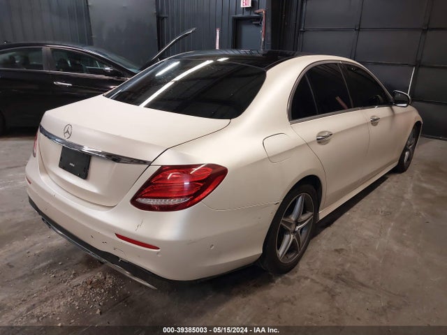 WDDZF4KB0HA027299 Mercedes-Benz E 300 4matic