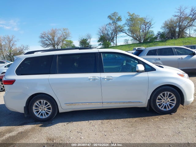 Toyota Sienna Xle 8 Passenger 2016 5TDYK3DC2GS753667 Image 13