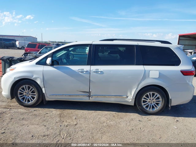 Toyota Sienna Xle 8 Passenger 2016 5TDYK3DC2GS753667 Image 14