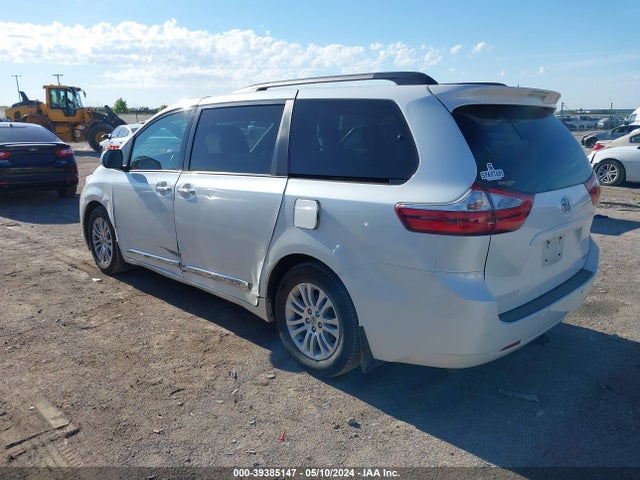 Toyota Sienna Xle 8 Passenger 2016 5TDYK3DC2GS753667 Image 3