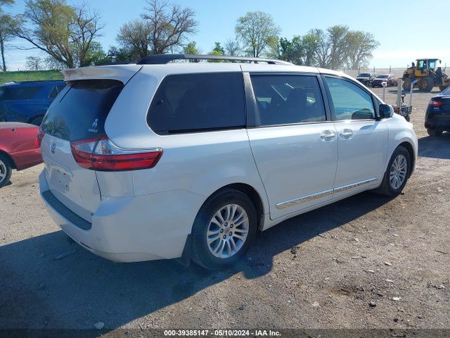 Toyota Sienna Xle 8 Passenger 2016 5TDYK3DC2GS753667 Image 4