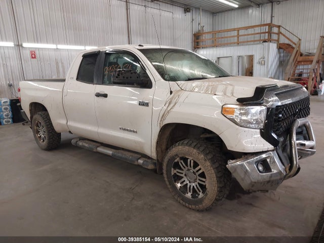 Toyota Tundra Sr5 5.7l V8 2016 5TFUW5F11GX526037 головне зображення