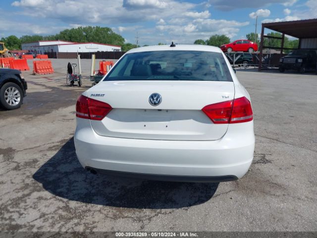 1VWAT7A3XFC073474 Volkswagen Passat 1.8t Wolfsburg Edition