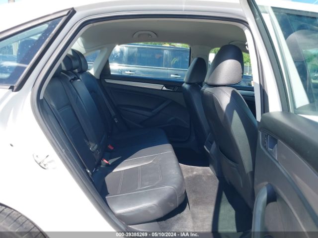 1VWAT7A3XFC073474 Volkswagen Passat 1.8t Wolfsburg Edition