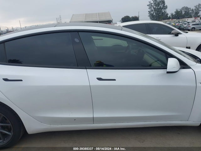 Tesla Model 3 Long Range Dual Motor All-wheel Drive 2022 5YJ3E1EB8NF340925 Image 13