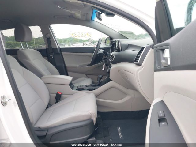 KM8J23A40KU035100 Hyundai TUCSON SE