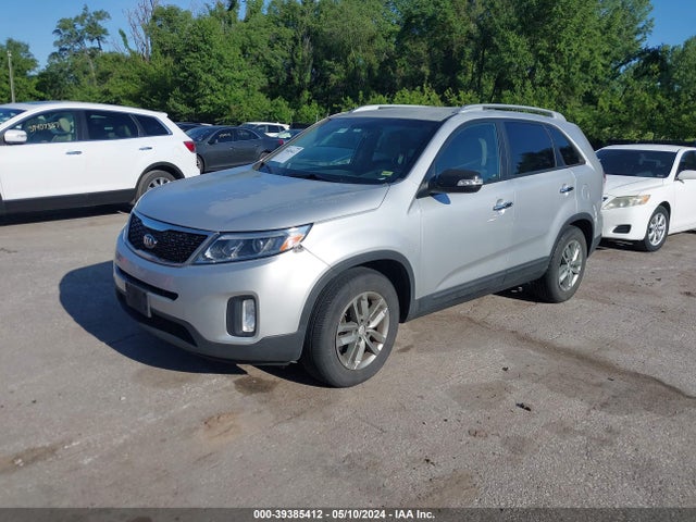 KIA SORENTO LX 2014 5XYKTCA62EG447189 Image 2