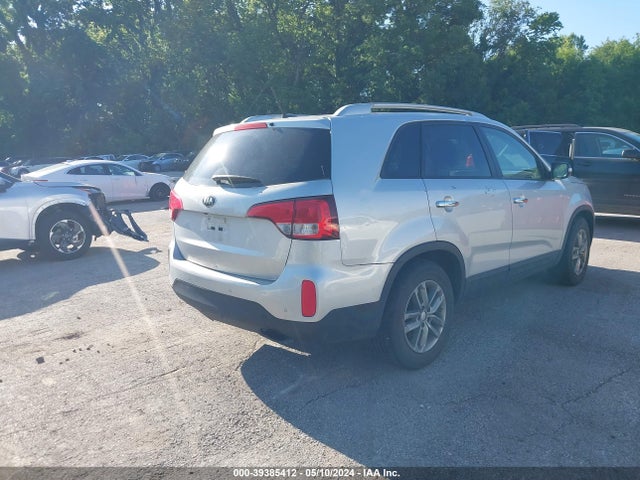KIA SORENTO LX 2014 5XYKTCA62EG447189 Image 4