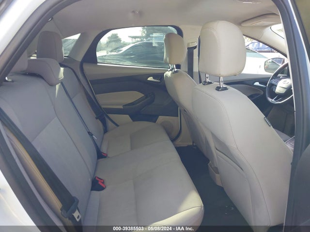 Ford FOCUS SE 2016 1FADP3F23GL392204 Image 8