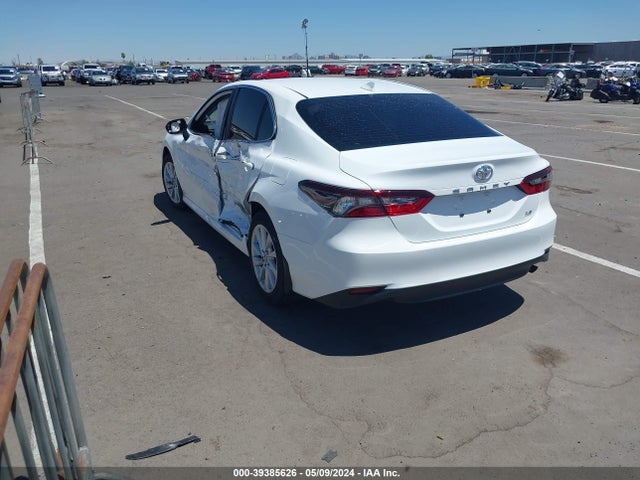 Toyota CAMRY LE 2024 4T1C11AK4RU853115 Image 3