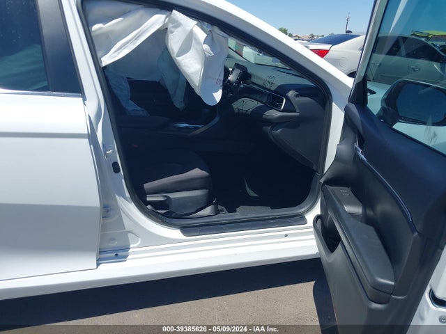 Toyota CAMRY LE 2024 4T1C11AK4RU853115 Image 5