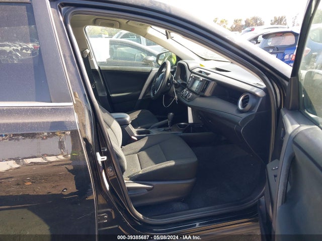 Toyota RAV4 LE 2017 2T3BFREV8HW584798 Image 5