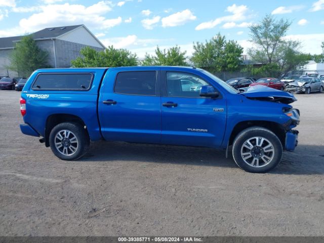 5TFDW5F11JX711891 Toyota Tundra Sr5 5.7l V8
