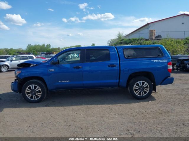 5TFDW5F11JX711891 Toyota Tundra Sr5 5.7l V8