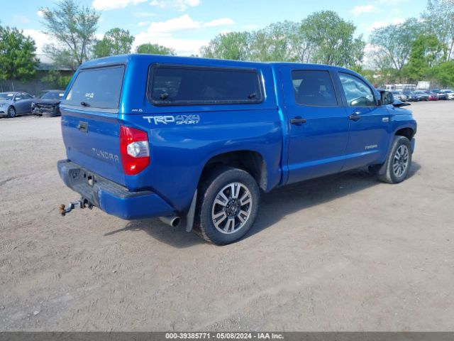 5TFDW5F11JX711891 Toyota Tundra Sr5 5.7l V8