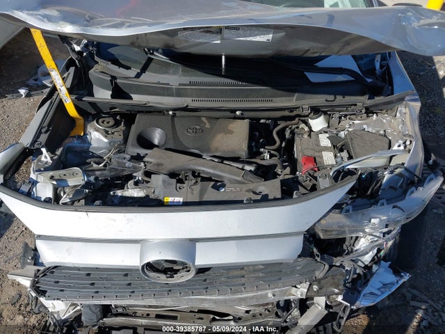 Toyota RAV4 LE 2019 2T3F1RFVXKW007678 Image 10